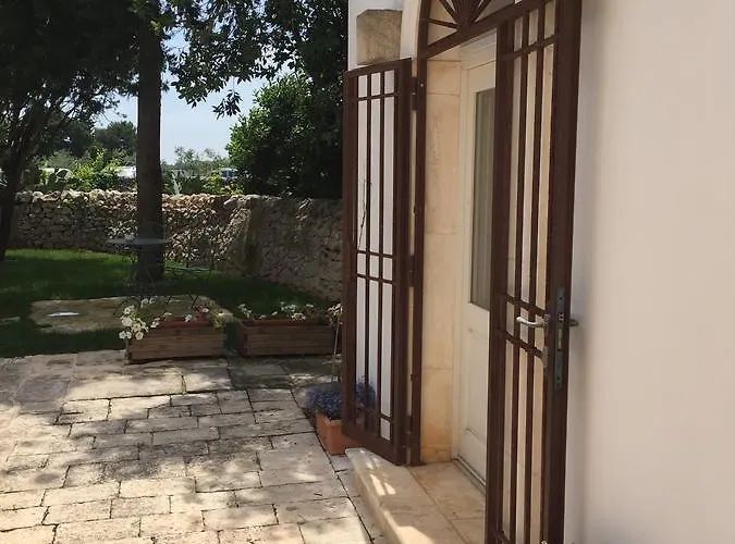 ファームステイ Masseria Camarda チェーリエ・メッサーピカ